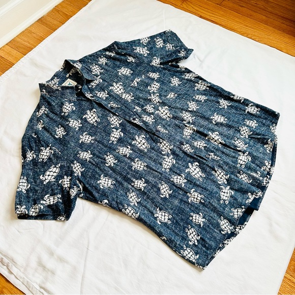 ★ Natural Blue by Visitor Turtle Casual Button Down - Printed ★ - Picture 10 of 17
